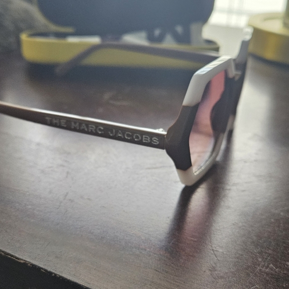 Marc Jacobs Brown and White Hexagon Sunglasses - Picture 4 of 6